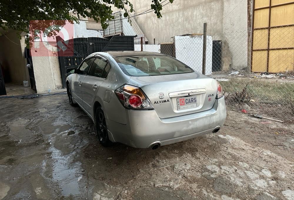 نيسان ألتيما